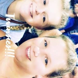 Meet your Posher, Sabrina